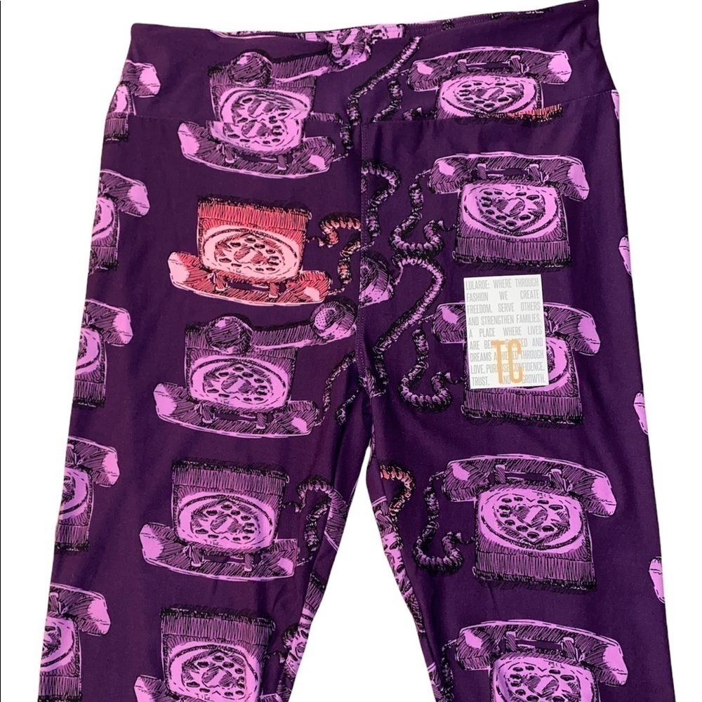 NWT LuLaRoe Valentine’s Day Leggings!  Purple color adorned w/vintage telephones